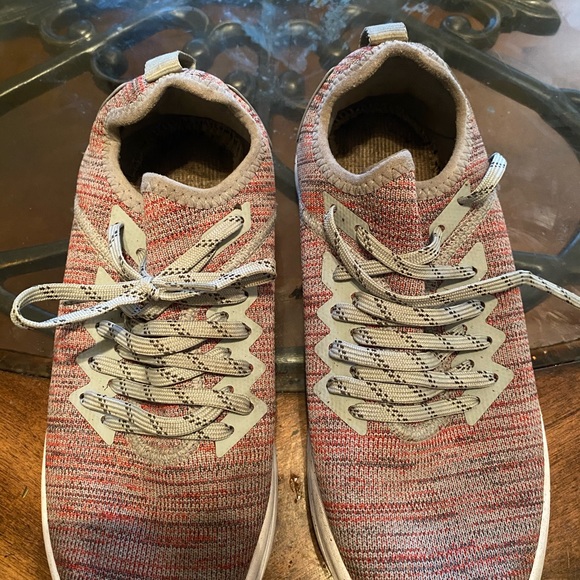 Puma - Picture 2 of 6